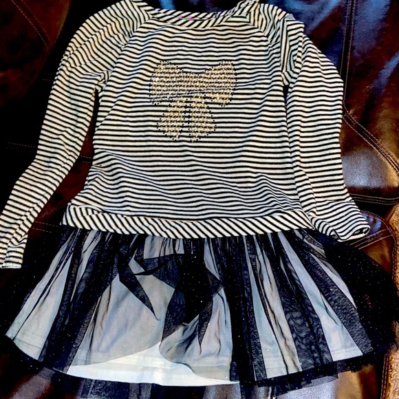 Girls top sparkly tutu bottom - Picture 1 of 4